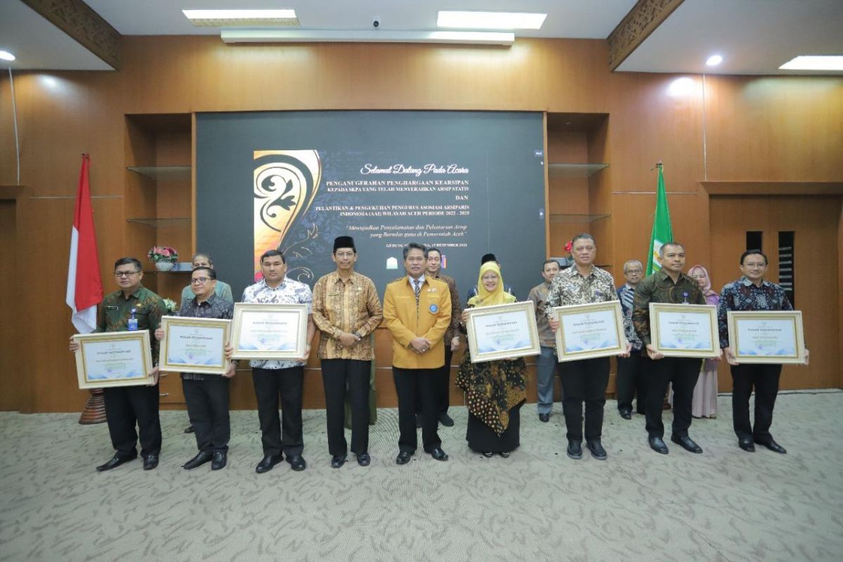 Berperan lestarikan arsip, Disbudpar Aceh raih penghargaan kearsipan