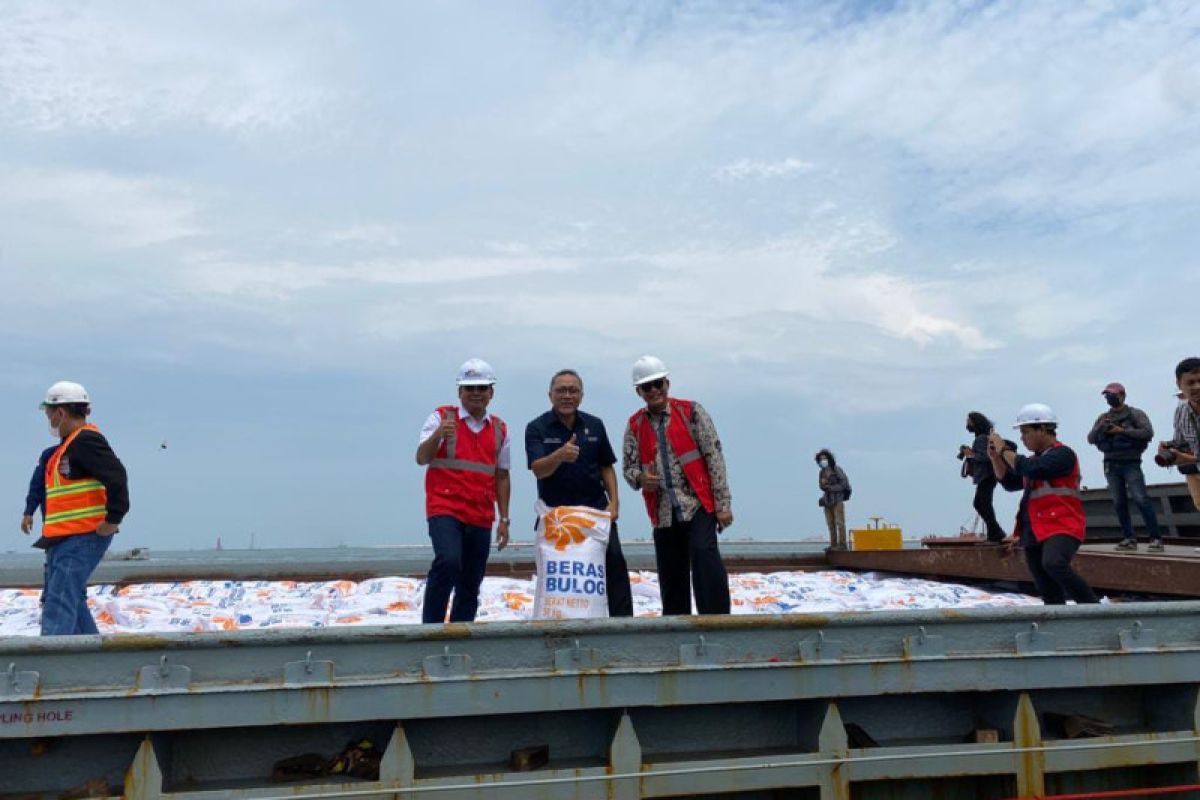 Mendag: impor 200 ribu ton beras Bulog tiba di Tanjung Priok