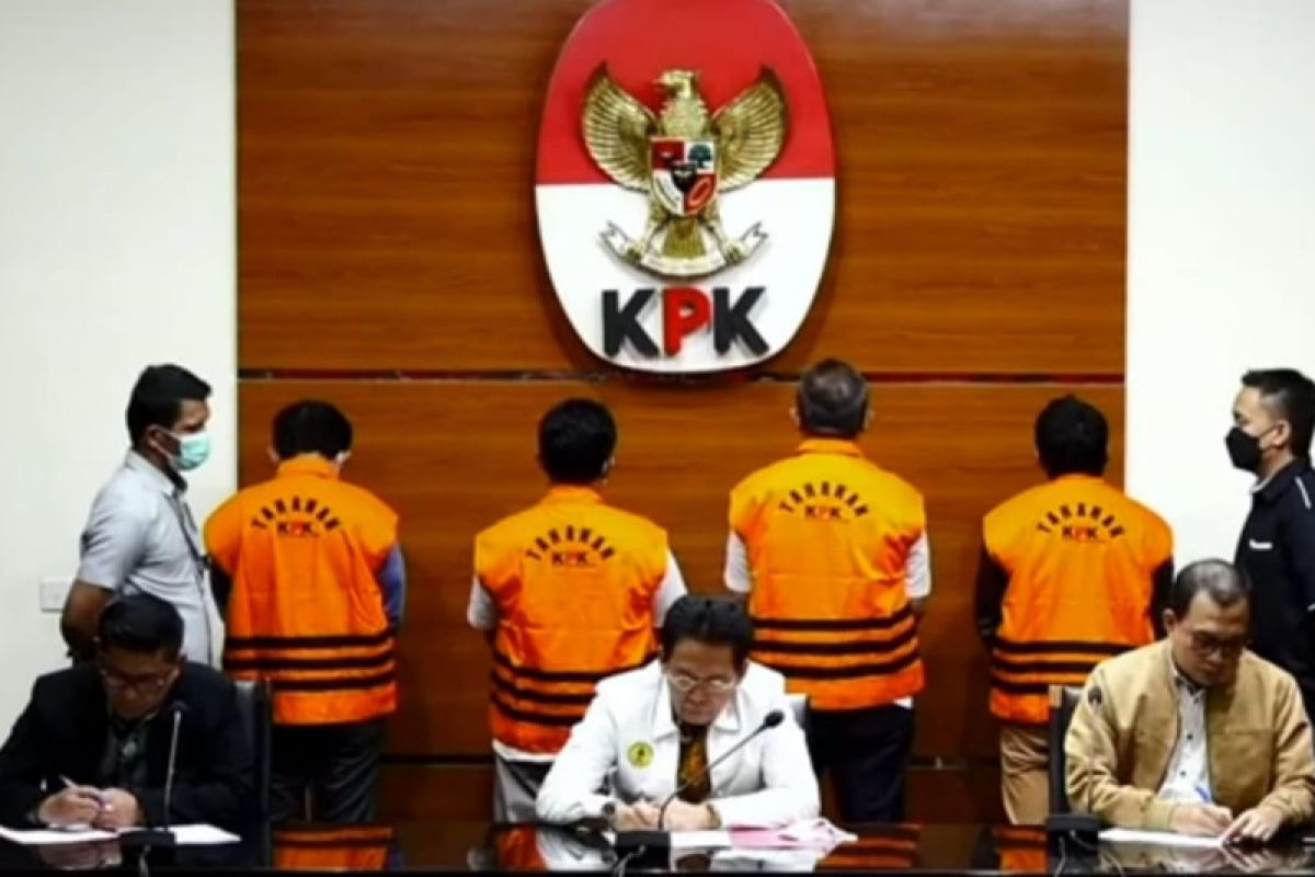 OTT Wakil Ketua DPRD Jatim, KPK amankan uang Rp1 miliar