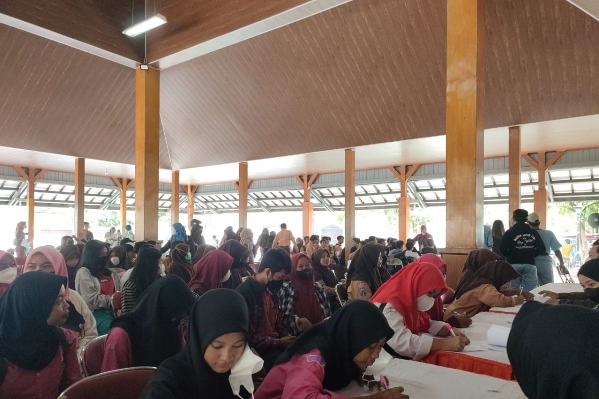 Pemkot Surabaya cairkan beasiswa Pemuda Tangguh untuk 13 ribu pelajar SMA