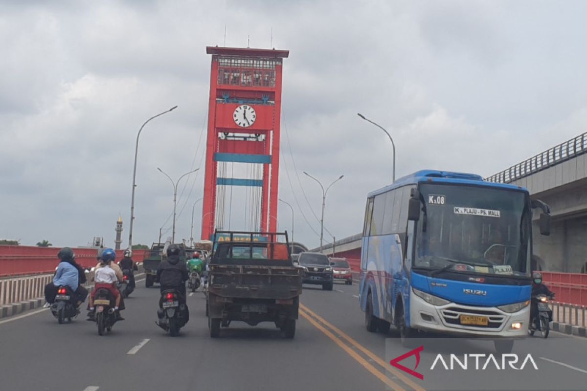 Jembatan Ampera ikon Kota Palembang ditutup cegah kerumunan jelang pergantian tahun