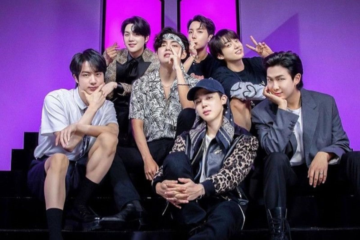 Jelang perayaan HUT ke-10, Boy group BTS siapkan stempel dan medali