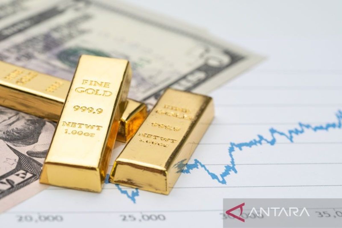 Harga emas naik sebesar 12,40 dolar, karena koreksi setelah anjlok sebelumnya
