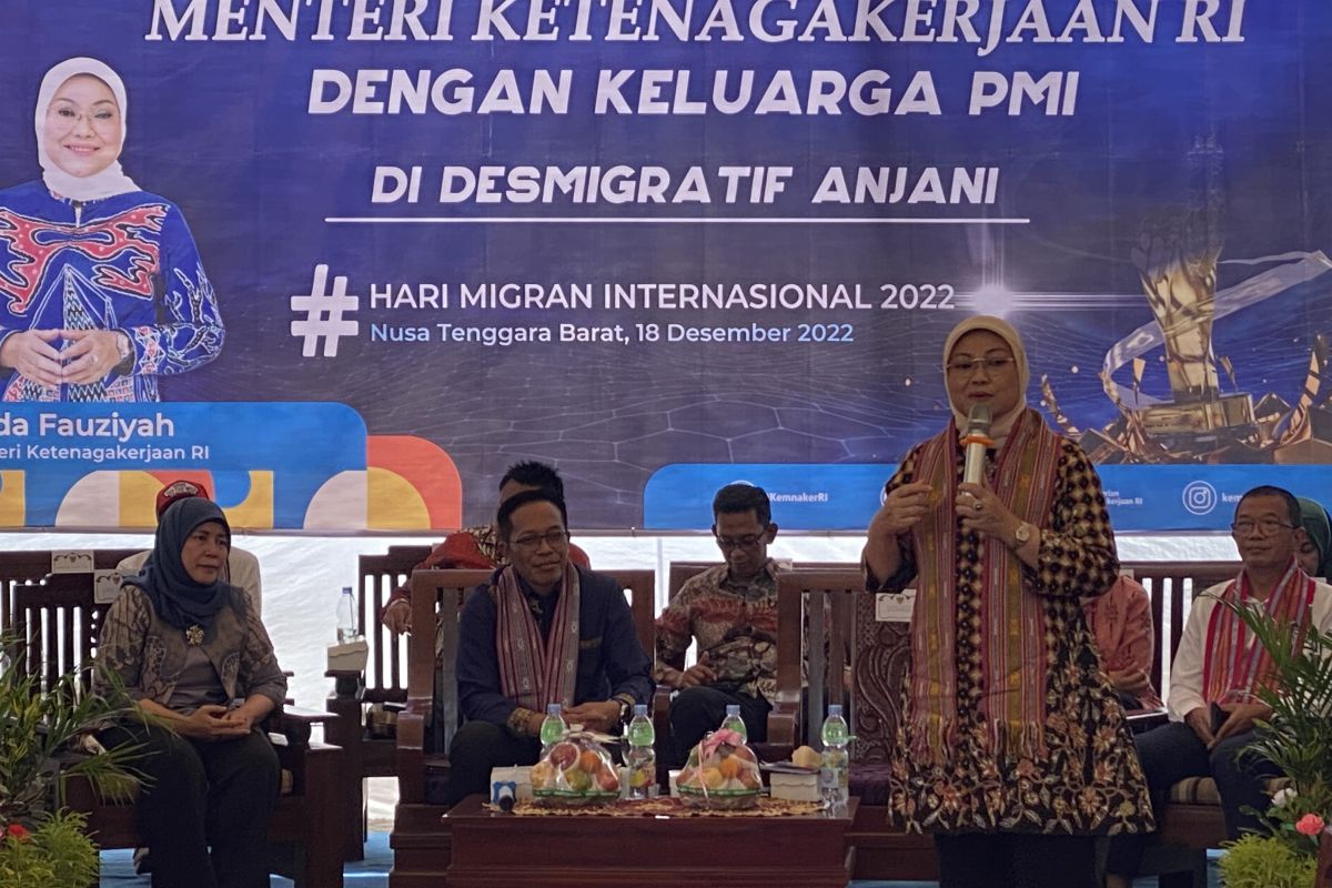 Four pillars appĺied to protect Indonesian migrant workers: Minister