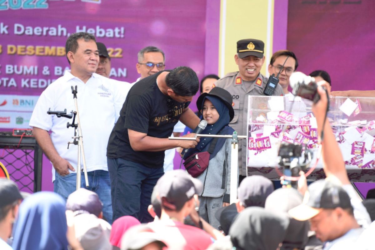 Wali Kota Mas Abu apresiasi warga Kediri taat bayar pajak