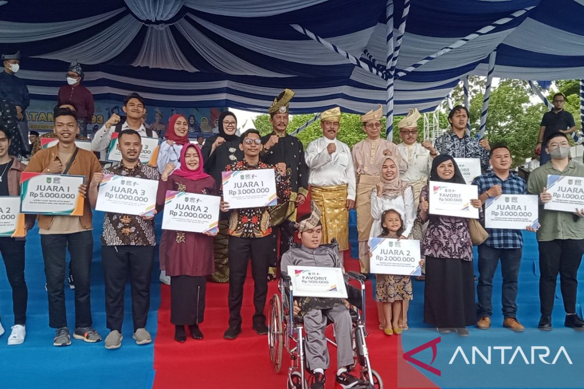 ANTARA Kepri beri hadiah ke penyandang disabilitas di Hari Jadi Batam