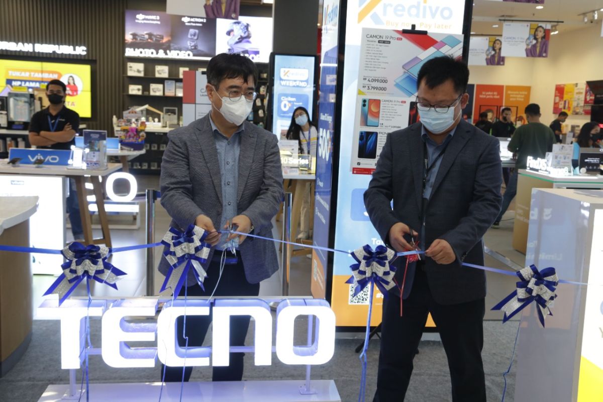 Tangani penjualan Camon 19 Pro, Tecno- Erajaya bermitra