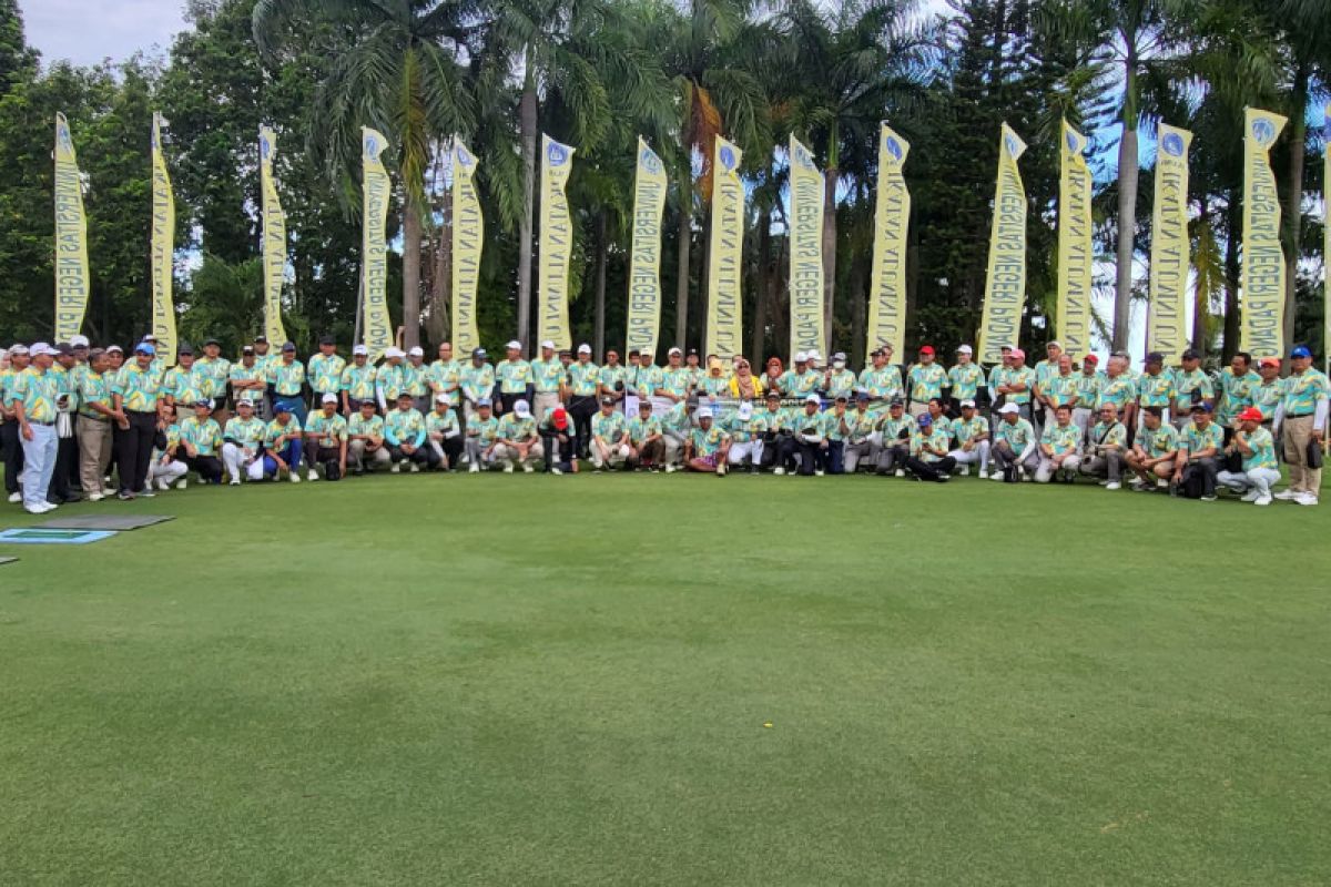 Kemenpora apresiasi turnamen golf yang digelar Iluni UNP