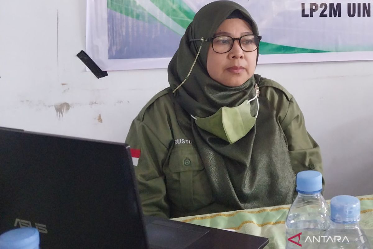 UIN salurkan bantuan sosial  untuk dua desa binaan di Sigi