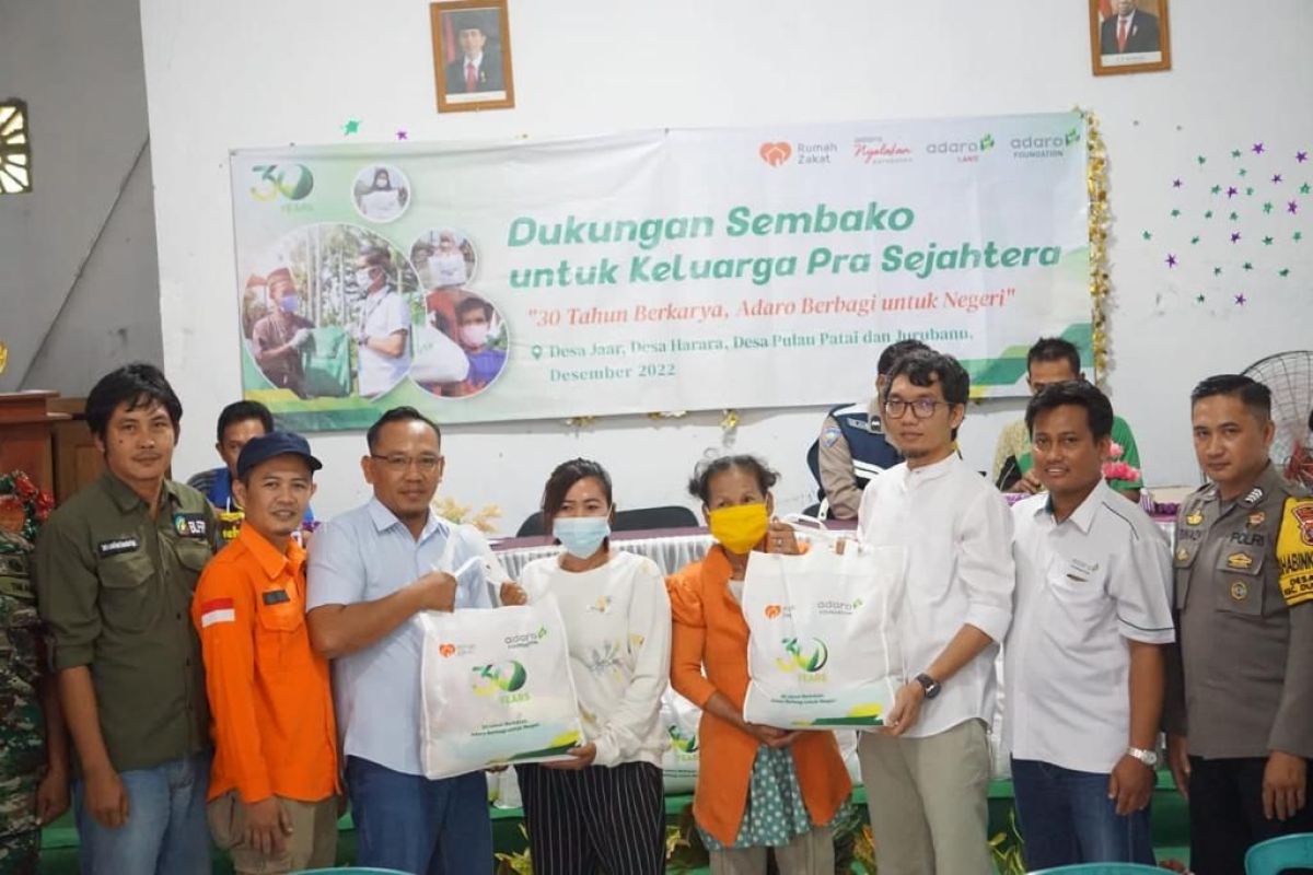 Relawan salurkan bantuan sembako PT Adaro Energy Infonesia