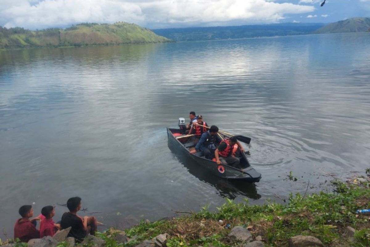 Pencarian korban banjir bandang di Kabupaten Samosir masih berlanjut