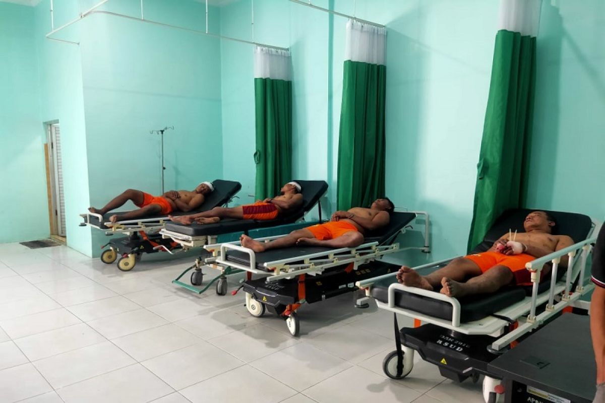 Empat pria pencuri sapi diamuk massa hingga masuk IGD RSUD Aceh Tamiang