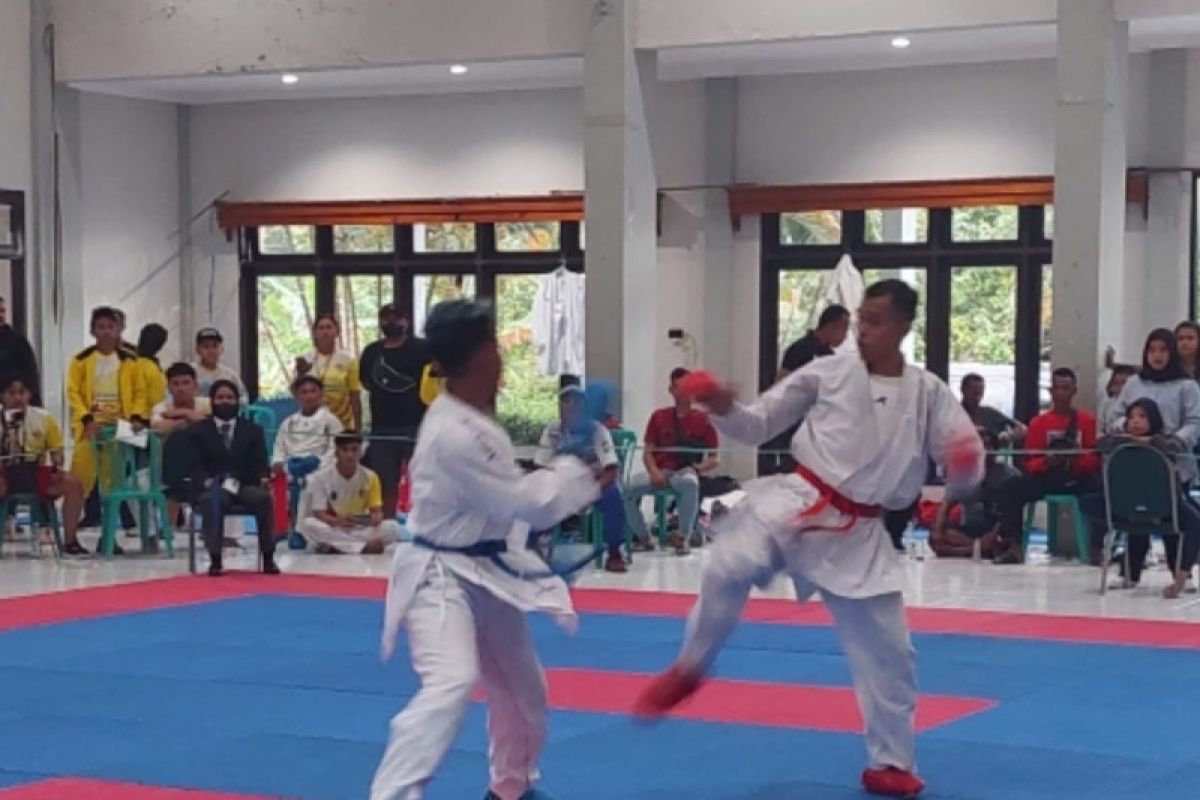 Kontingen Tarakan juara umum di cabor karate pada Porprov I Kaltara