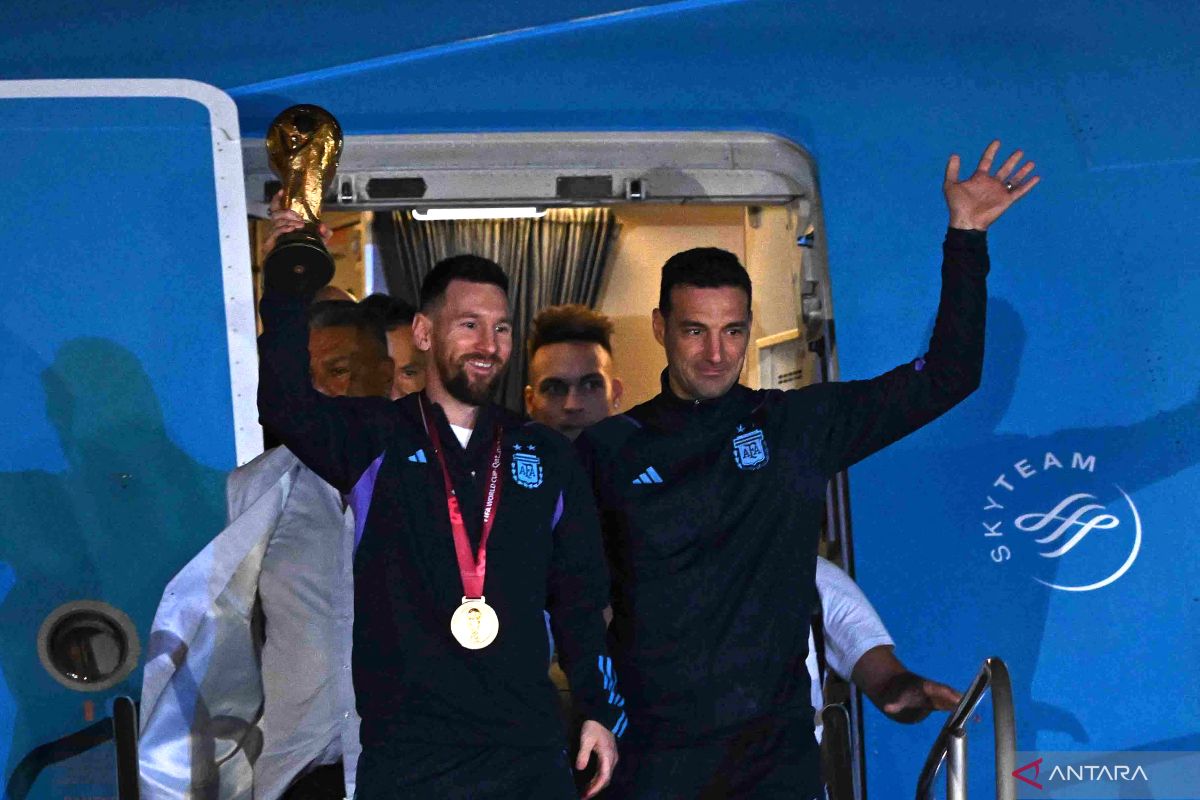 Lionel Messi dan timnas Argentina tiba di Buenos Aires