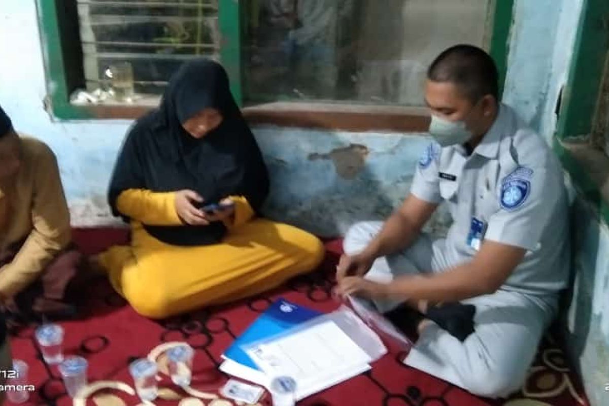 Jasa Raharja Banten Serahkan Santunan Korban Kecelakaan Bus Primajasa Di Jalan Tol Jakarta-Serang KM 47
