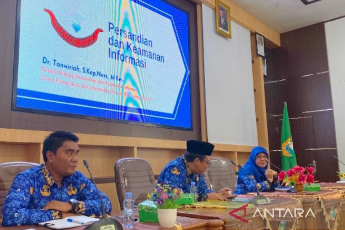 Diskominfo menarget 2023 seluruh SKPD Pemkab Tanah Laut menerapkan TTE