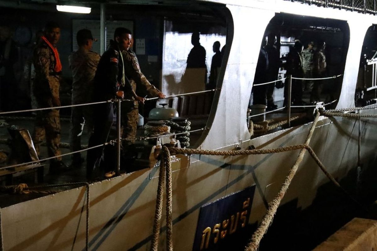 Kapal perang Thailand tenggelam, 31 awak belum ditemukan