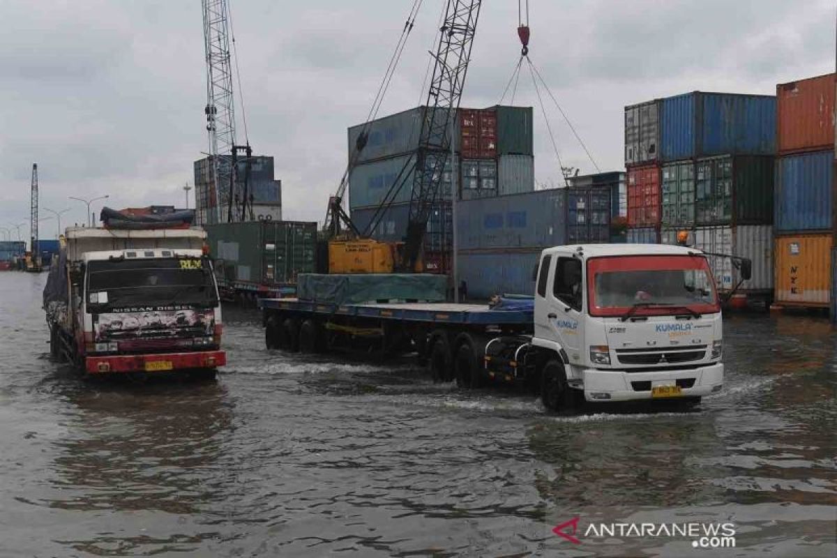 Peristiwa banjir rob masih membayangi warga di Utara Jakarta