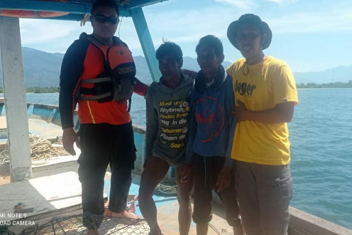 Basarnas sebut dua nelayan hilang di Kolaka Utara ditemukan selamat