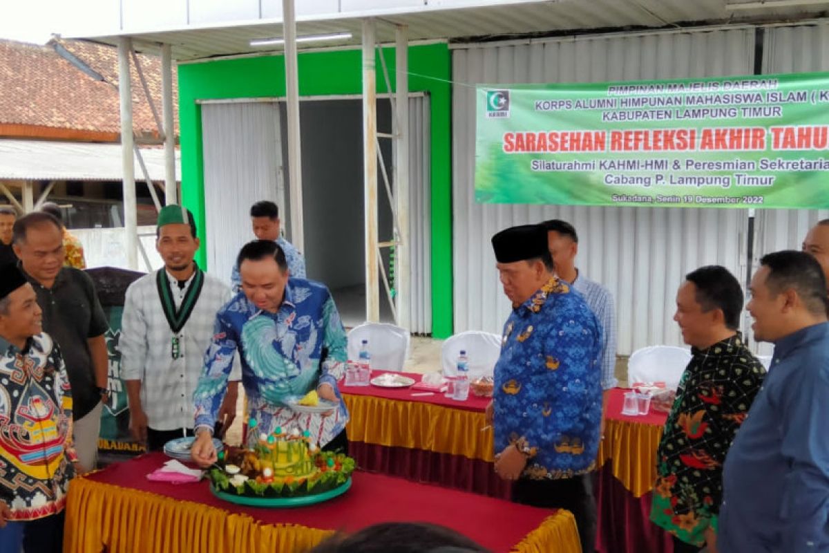 Wakil Bupati Lampung Timur resmikan kantor HMI