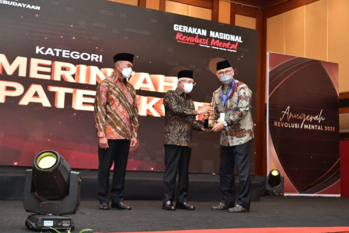 Wali Kota Jambi juga raih penghargaan Anugerah Revolusi Mental 2022