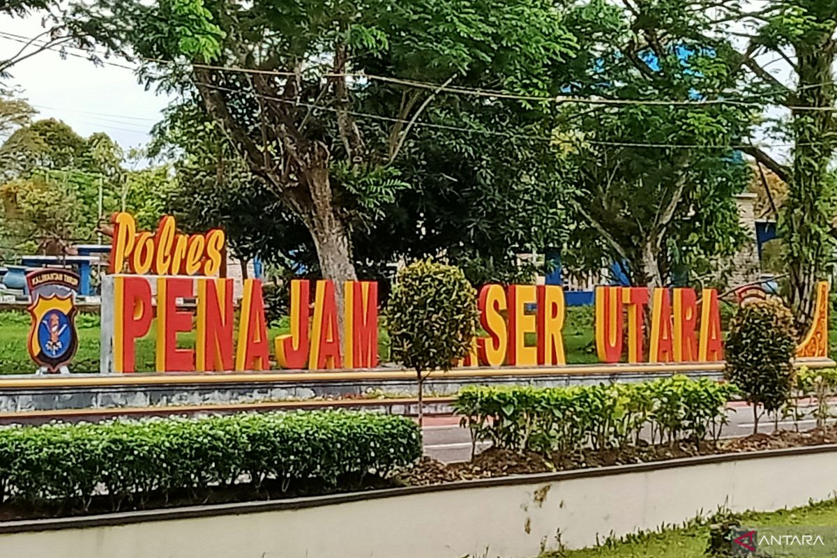 Polres Penajam dirikan 13 pos terpadu pengamanan Natal dan Tahun Baru