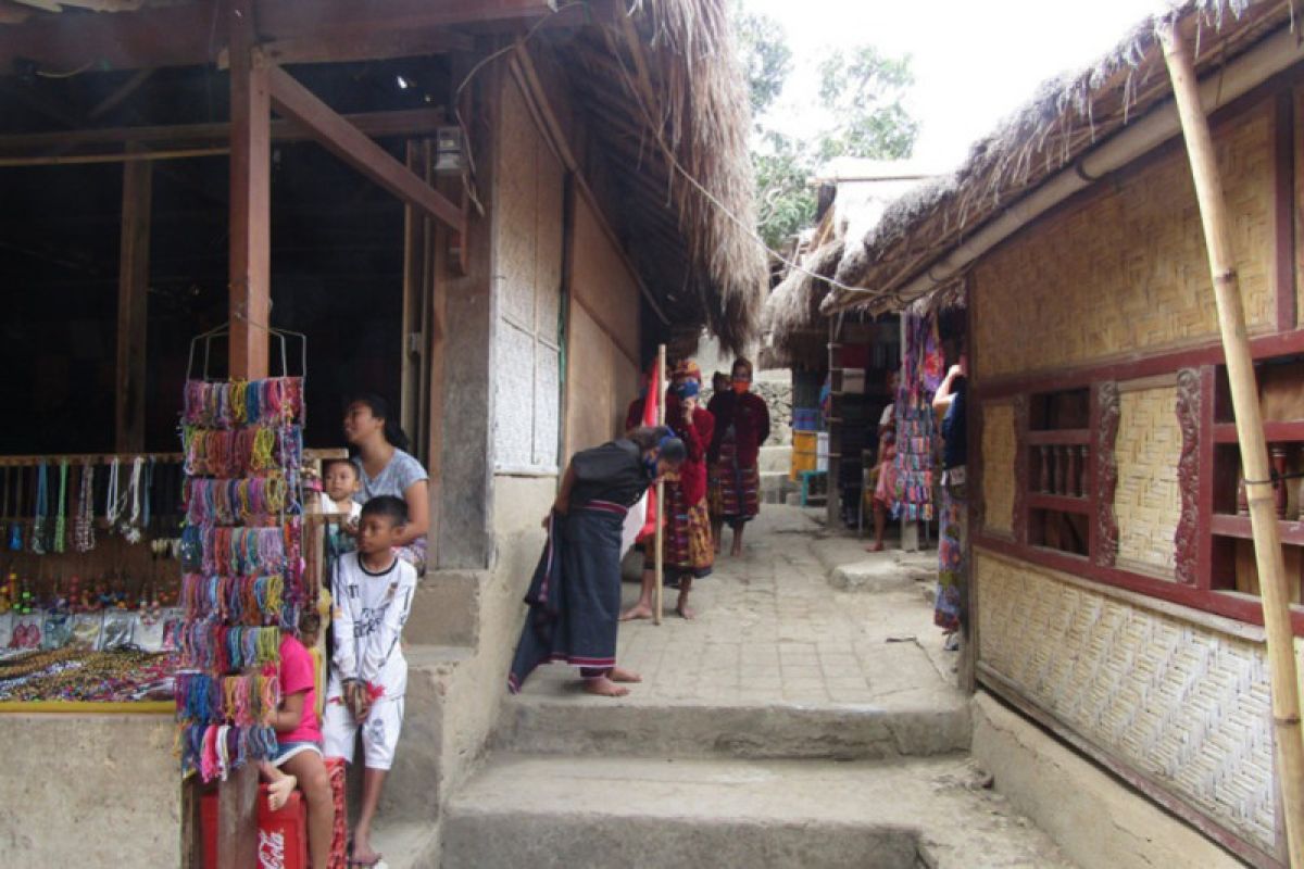 Viral harga suvenir, pengelola Desa Wisata Sade Lombok mulai berbenah