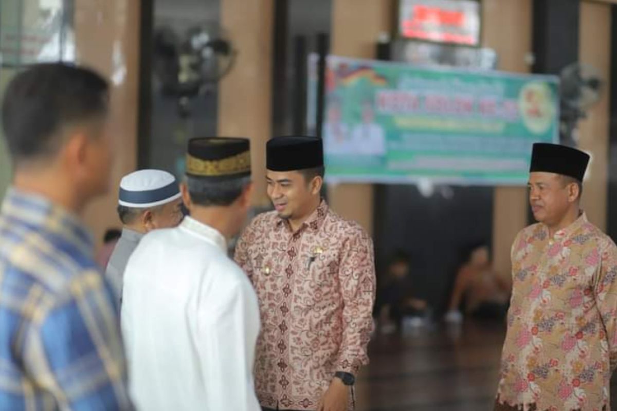 Wawako hadiri pertemuan rutin RT, RW, LPMK se Kecamatan Lubuk Sikarah