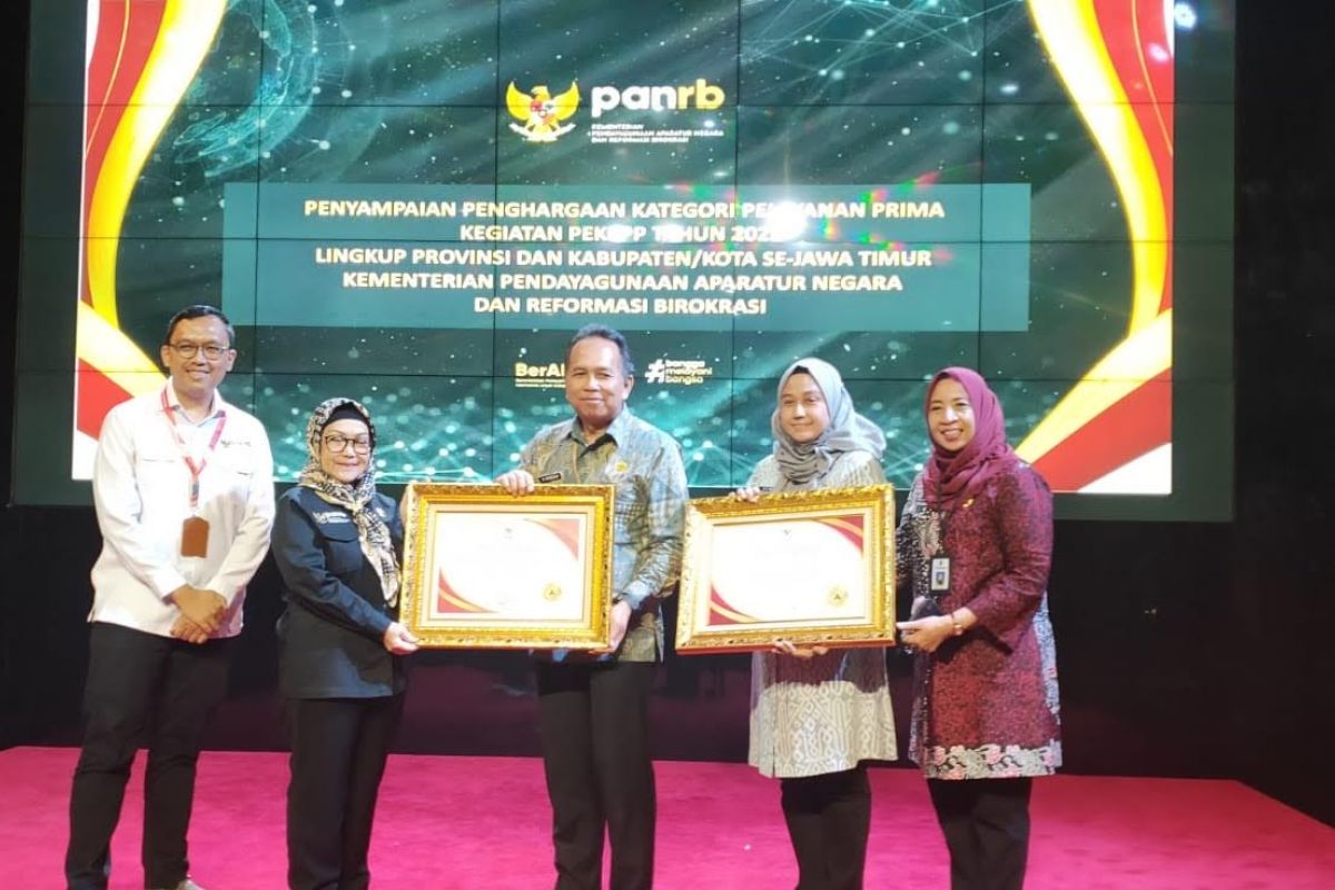 Dispendukcapil dan DPMPTSP Surabaya raih predikat A dari Kemenpan RB