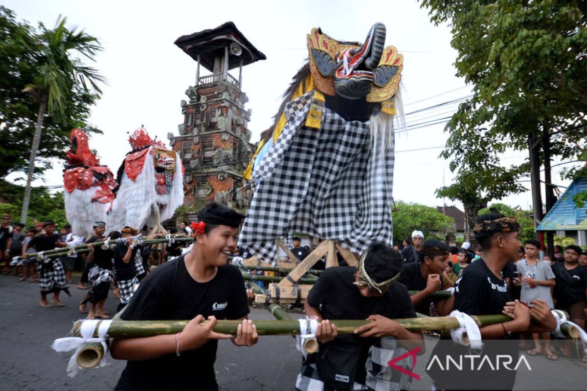 Serunya Festival Seni Tari Barong Di Bali - ANTARA News