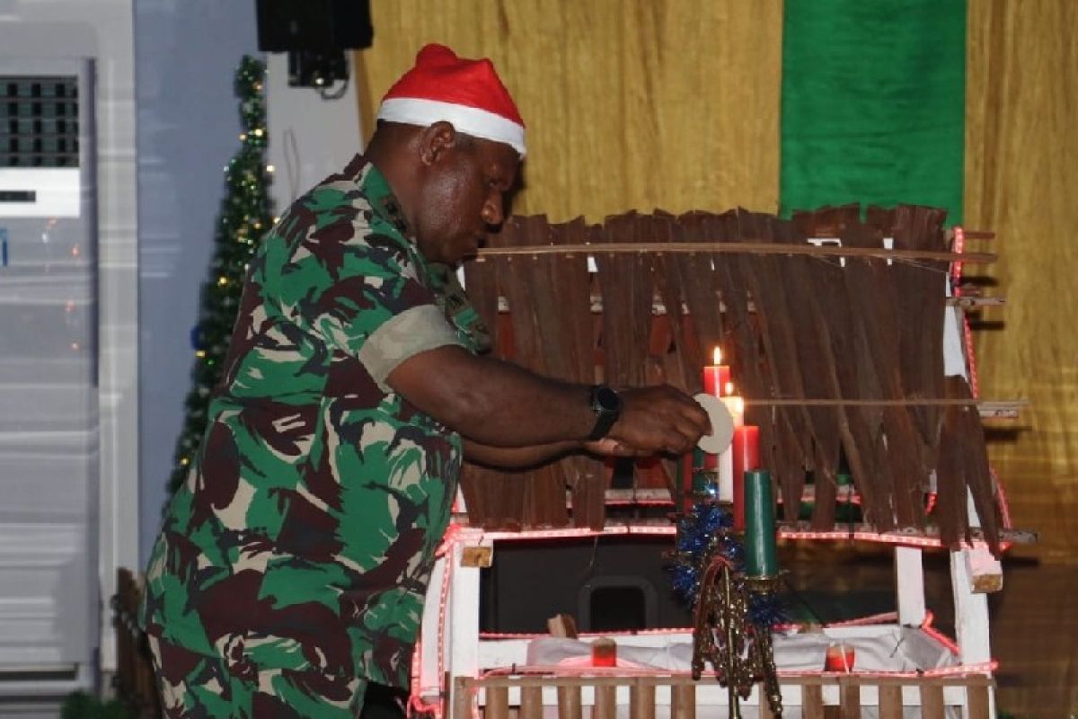 Dandim Jayawijaya hadiri Natal bersama masyarakat di Kobakma