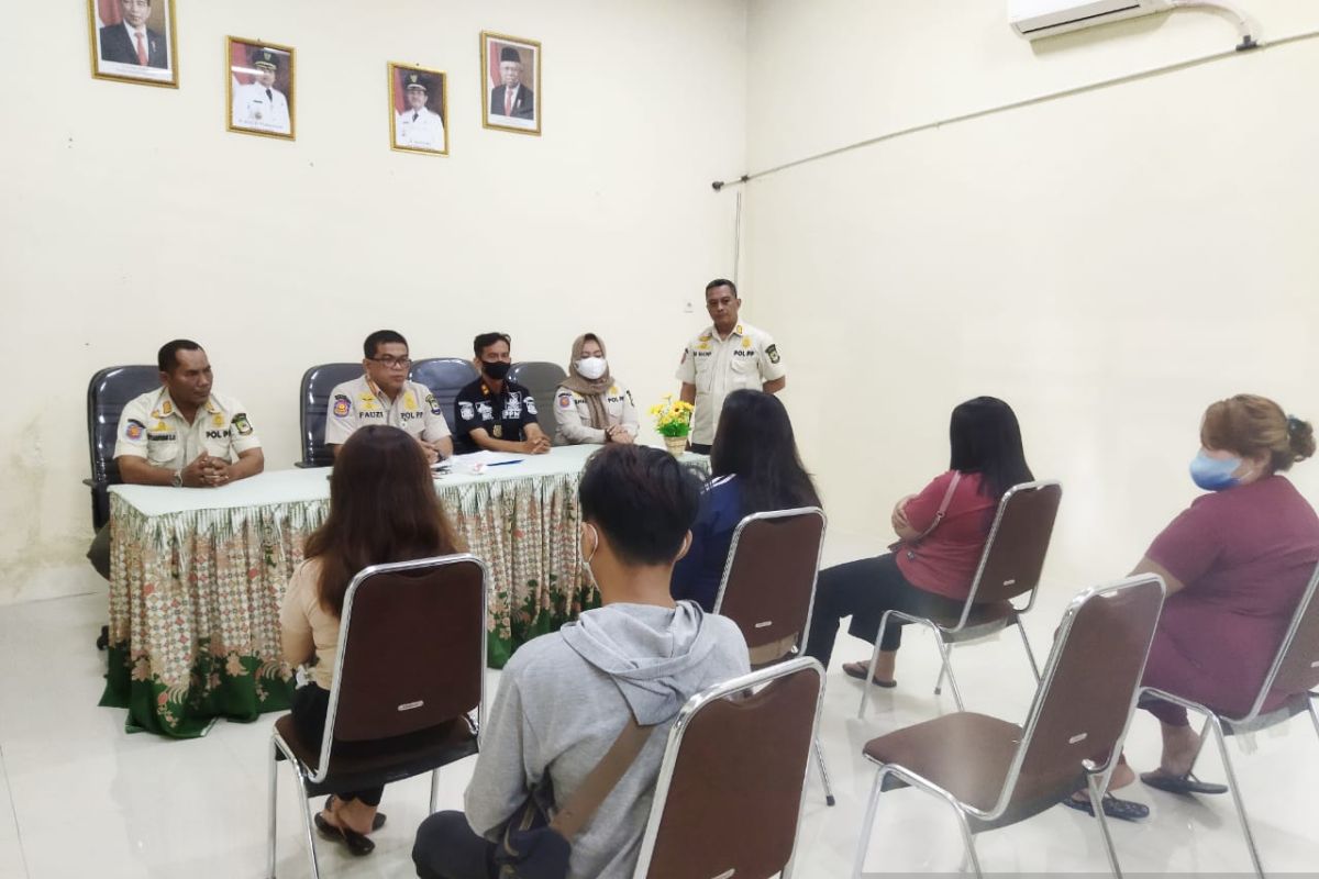 Satpol PP Kota Tangerang tindak pelaku prostitusi berbasis aplikasi