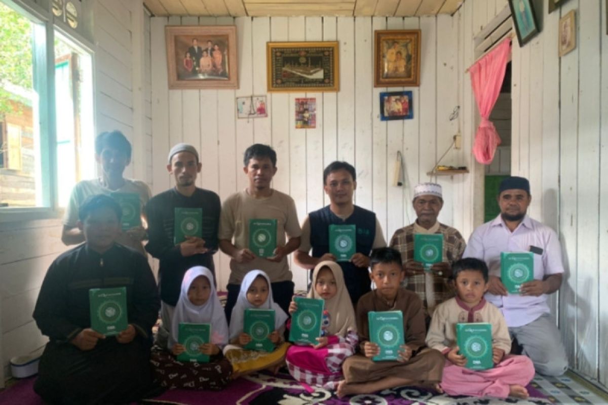 Tim BWA distribusikan 20.000 Al Qur'an ke wilayah Kaltara