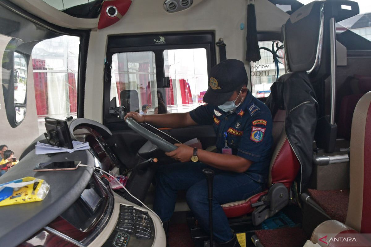 Dishub DKI periksa bus dan pengemudi yang melayani angkutan Natal