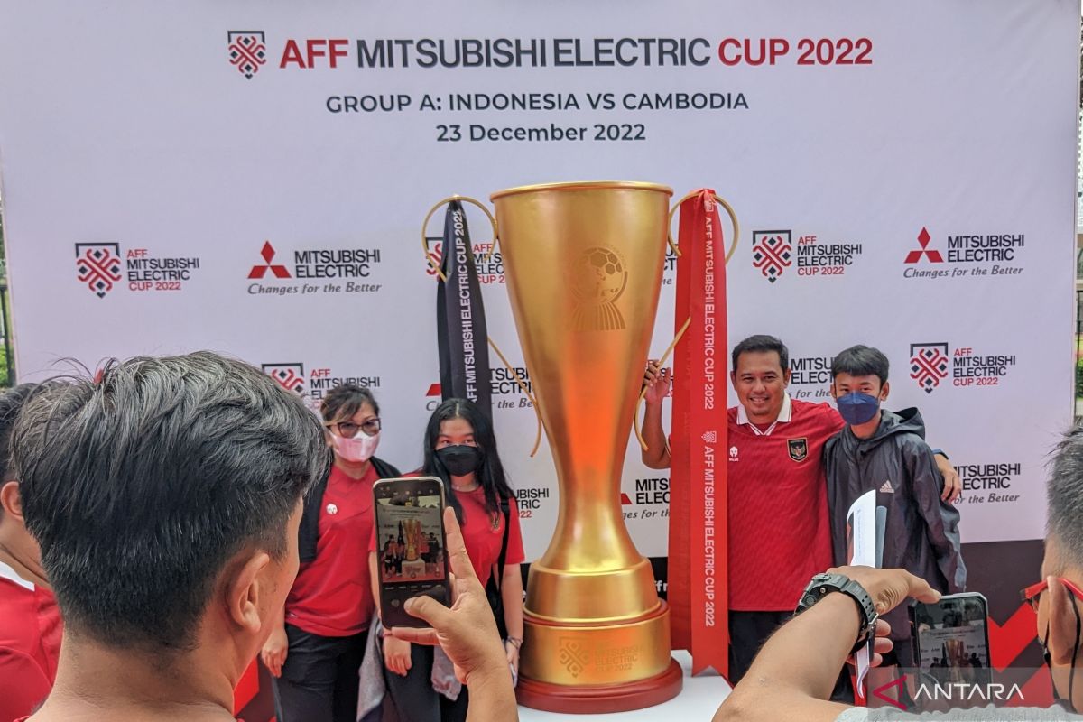 Ada trofi Piala AFF raksasa di SUGBK