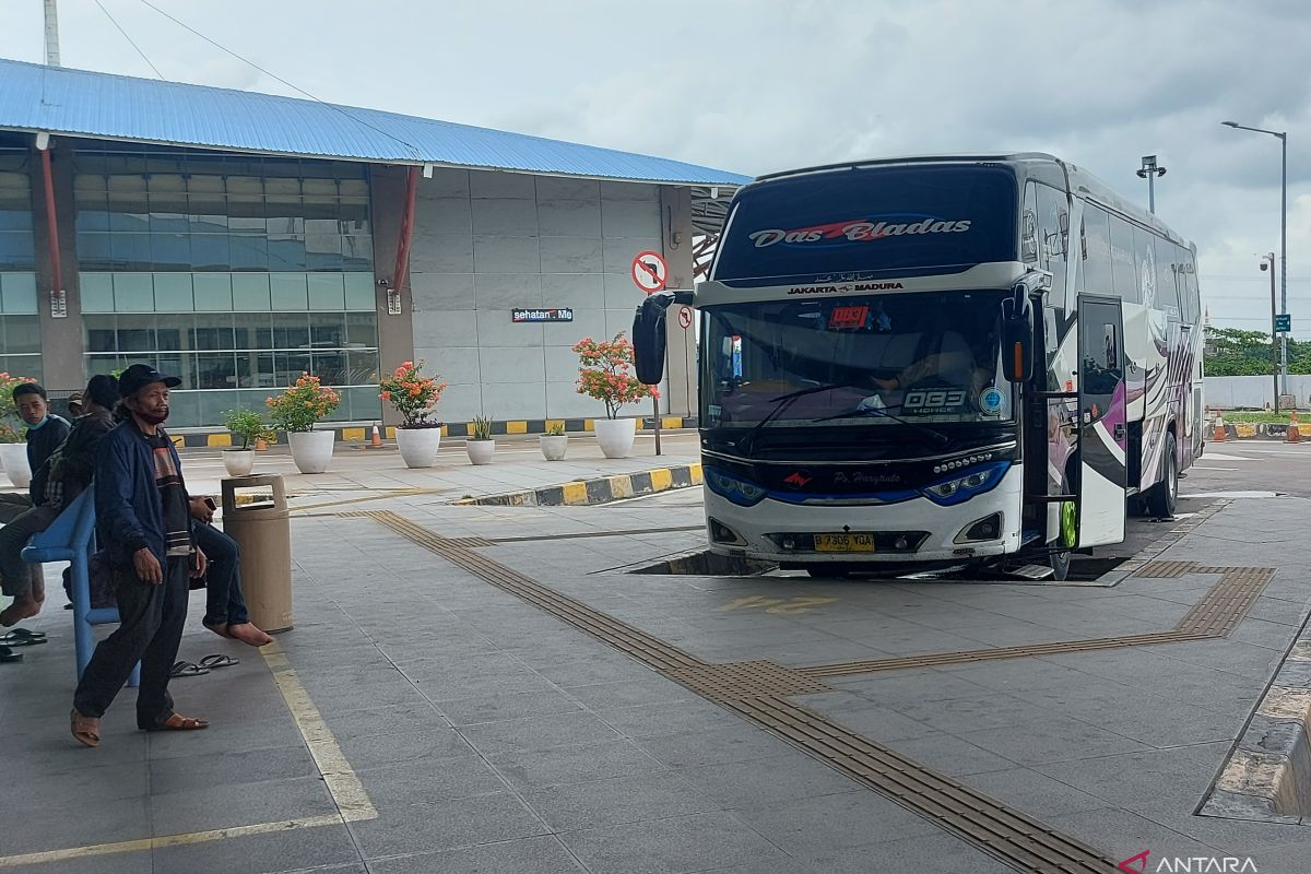 Harga tiket bus AKAP di Terminal Pulo Gebang naik 20 persen