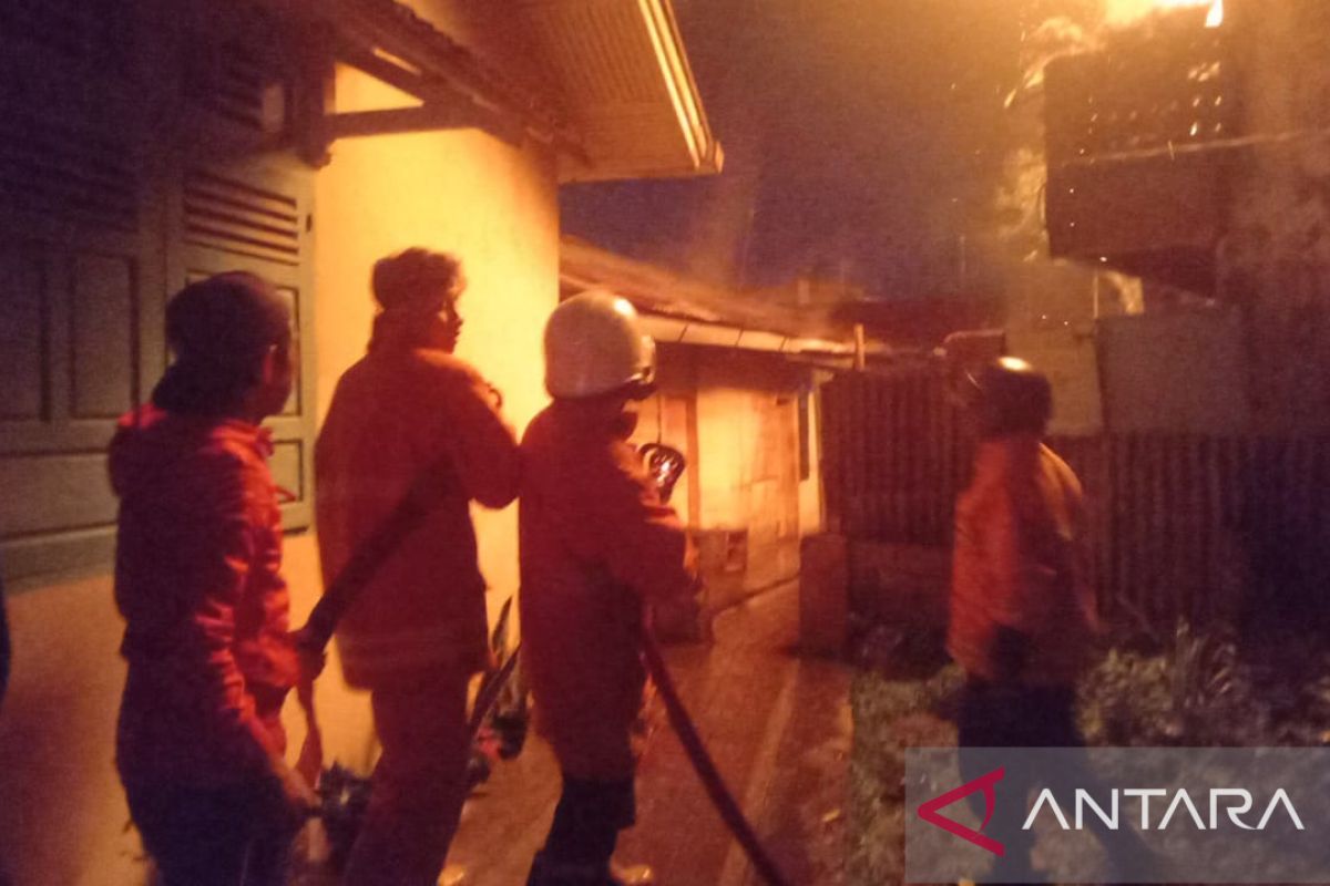 Kebakaran di Bukittinggi, lima keluarga terdampak dengan kerugian Rp 600 juta