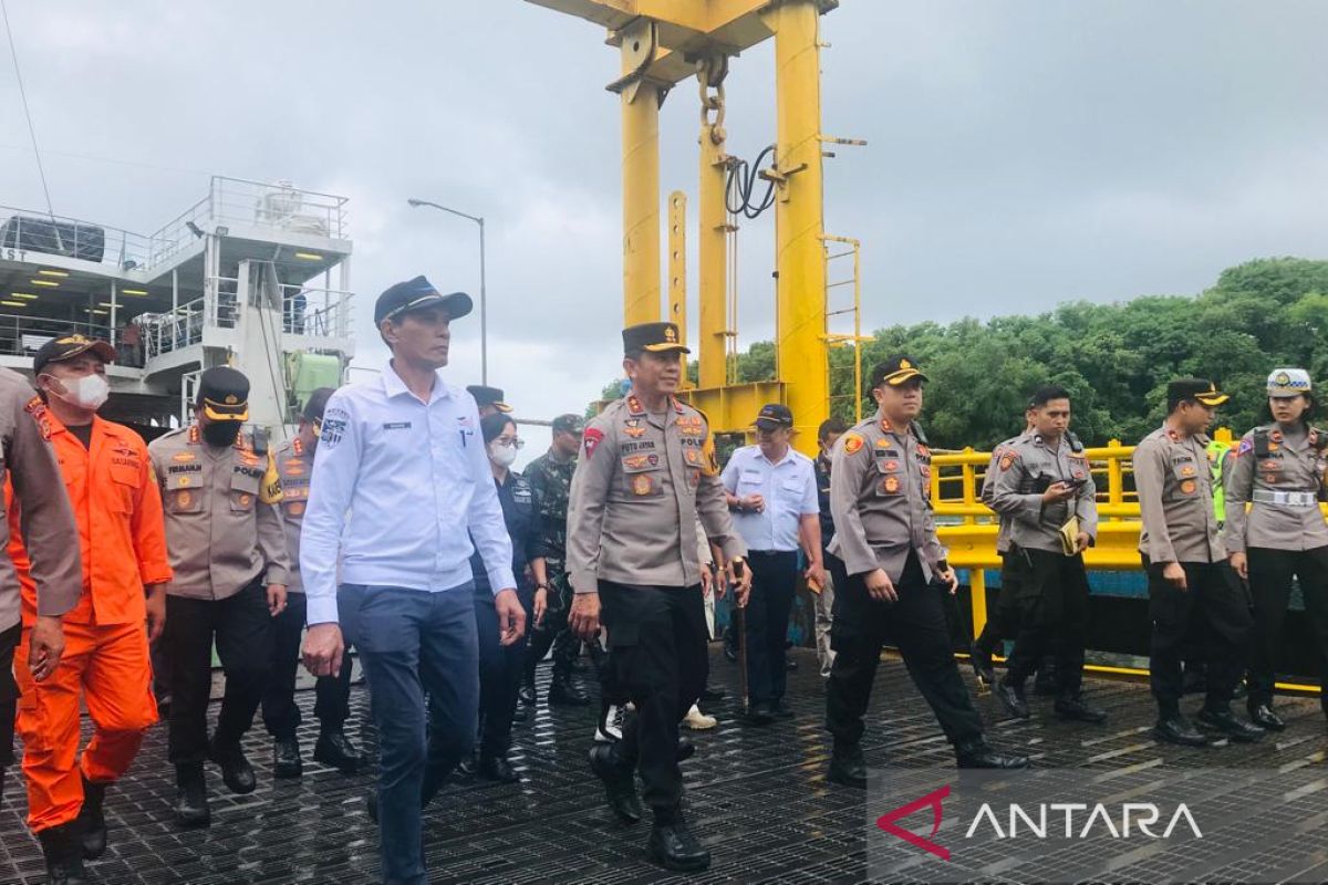 350 Brimob Polda Bali berjaga di Pelabuhan Padang Bai dan Gilimanuk