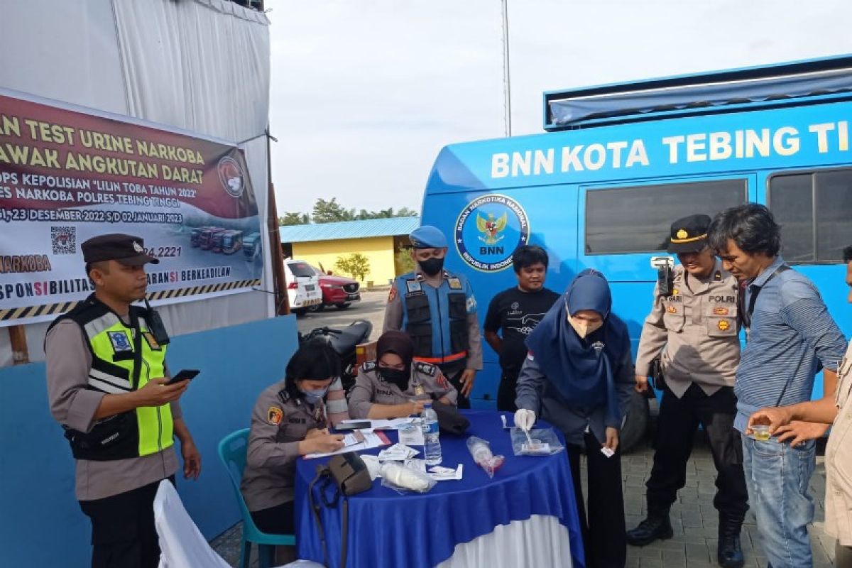 Polres Tebing Tinggi tes urine pengemudi angkutan umum