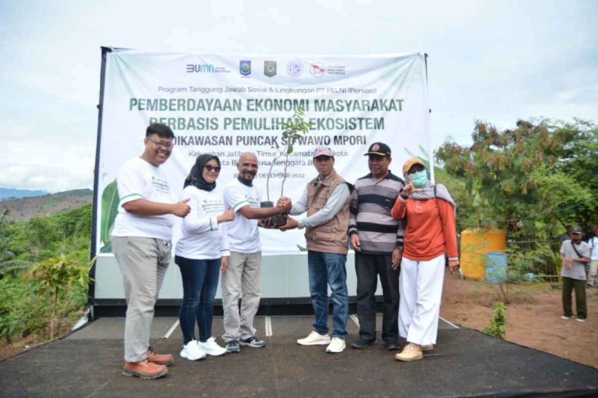 PELNI Tanam Ribuan Pohon Kemiri di Kota Bima