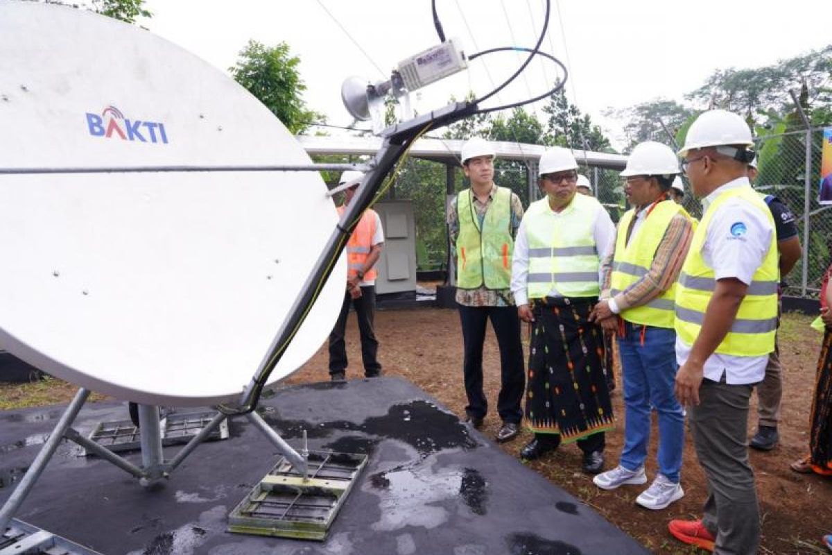 Menkominfo minta warga desa Golo Loni NTT optimalkan teknologi digital