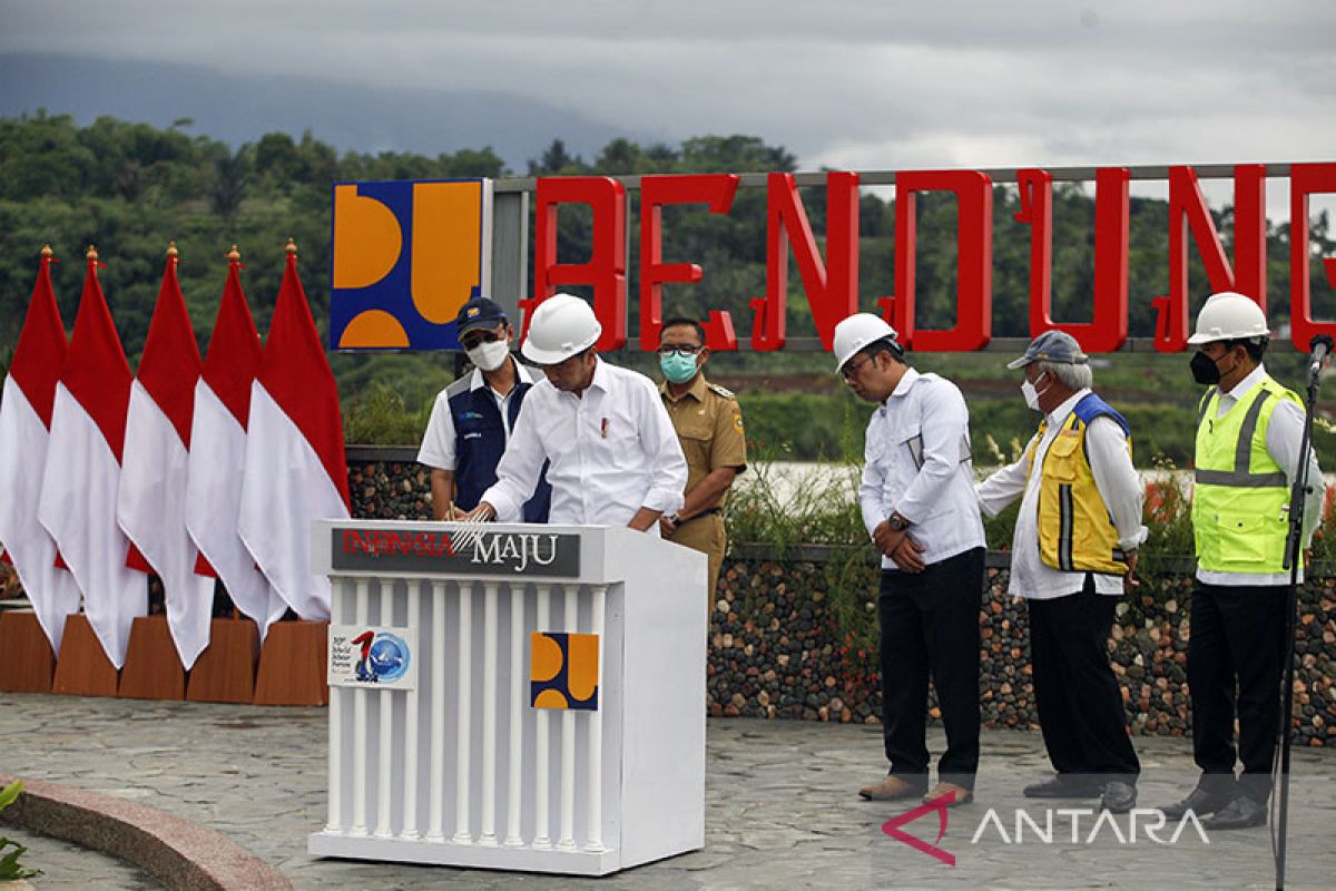 Jokowi resmikan Bendungan Ciawi dan Sukamahi