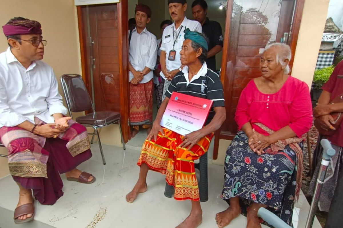 Pemkot Denpasar wujudkan bantuan 18 unit bedah rumah