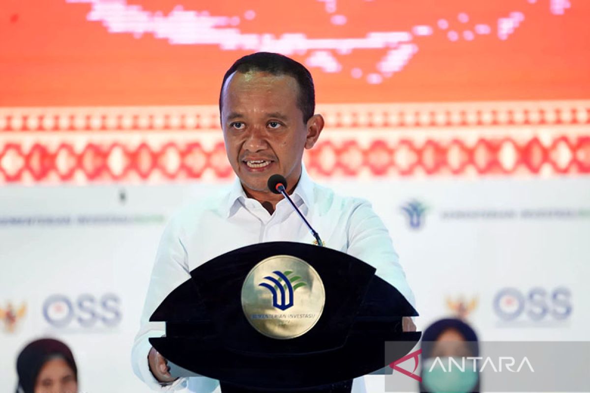 Bahlil bangkitkan semangat UMKM Makassar dengan berikan NIB