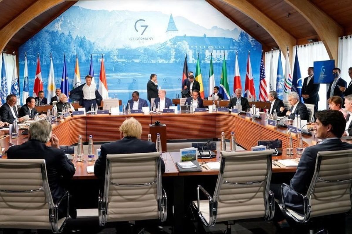 G7 janjikan bantuan dana senilai 32 miliar dolar AS untuk Ukraina tahun depan