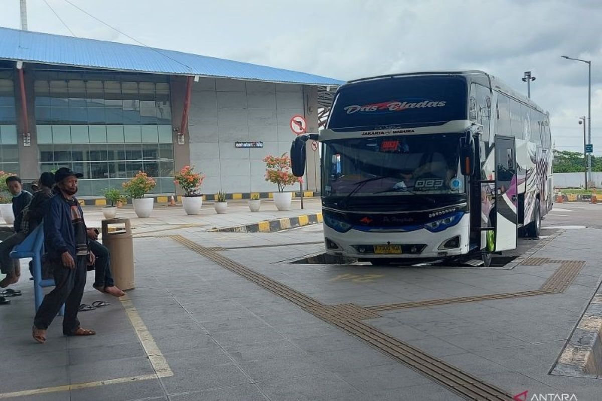 Harga tiket bus  AKAP di Terminal Pulo Gebang, Jakarta  naik 20 persen