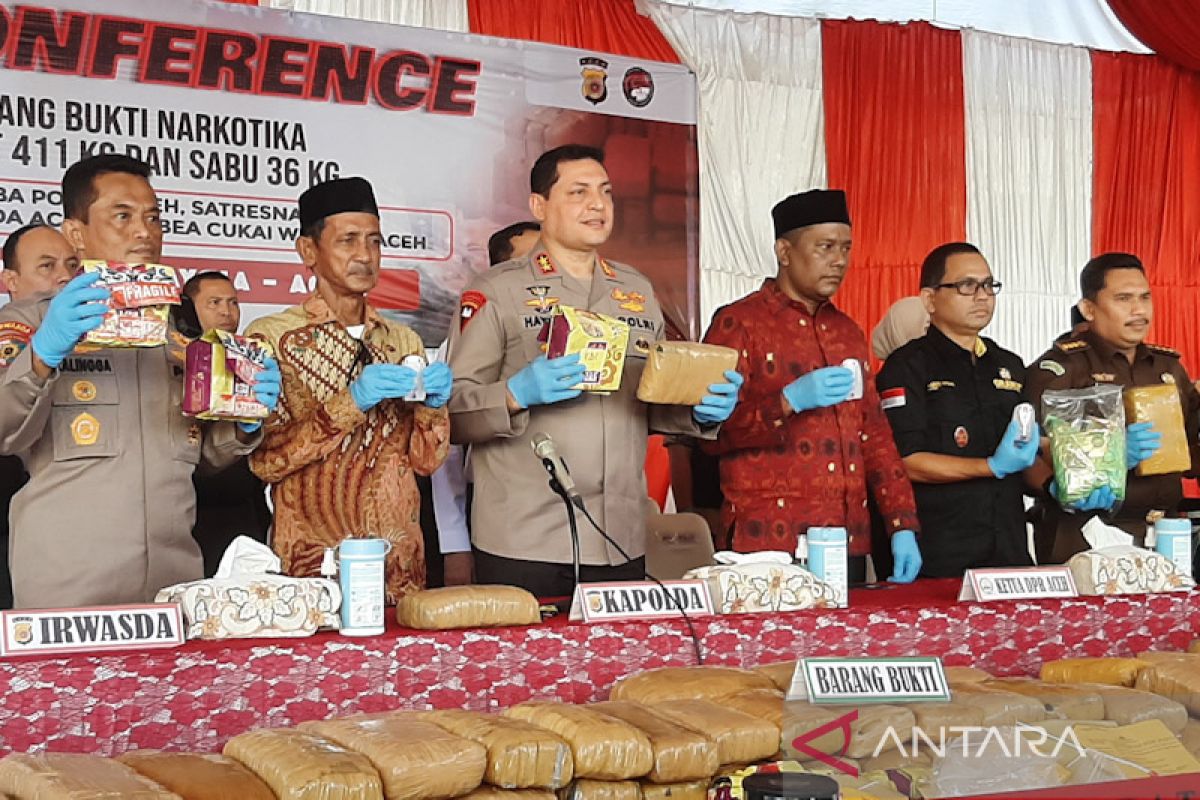 Polda Aceh musnahkan 411 kilogram ganja