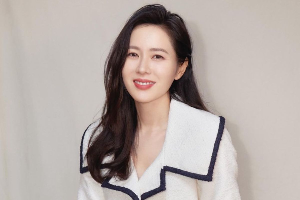 Sambut Natal, Son Ye Jin unggah foto anak untuk pertama kalinya