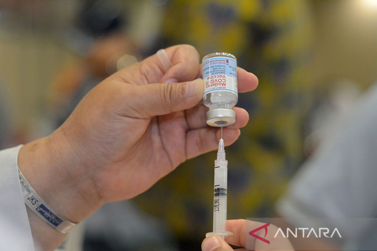 68,24 juta penduduk Indonesia telah mendapat vaksin dosis ketiga