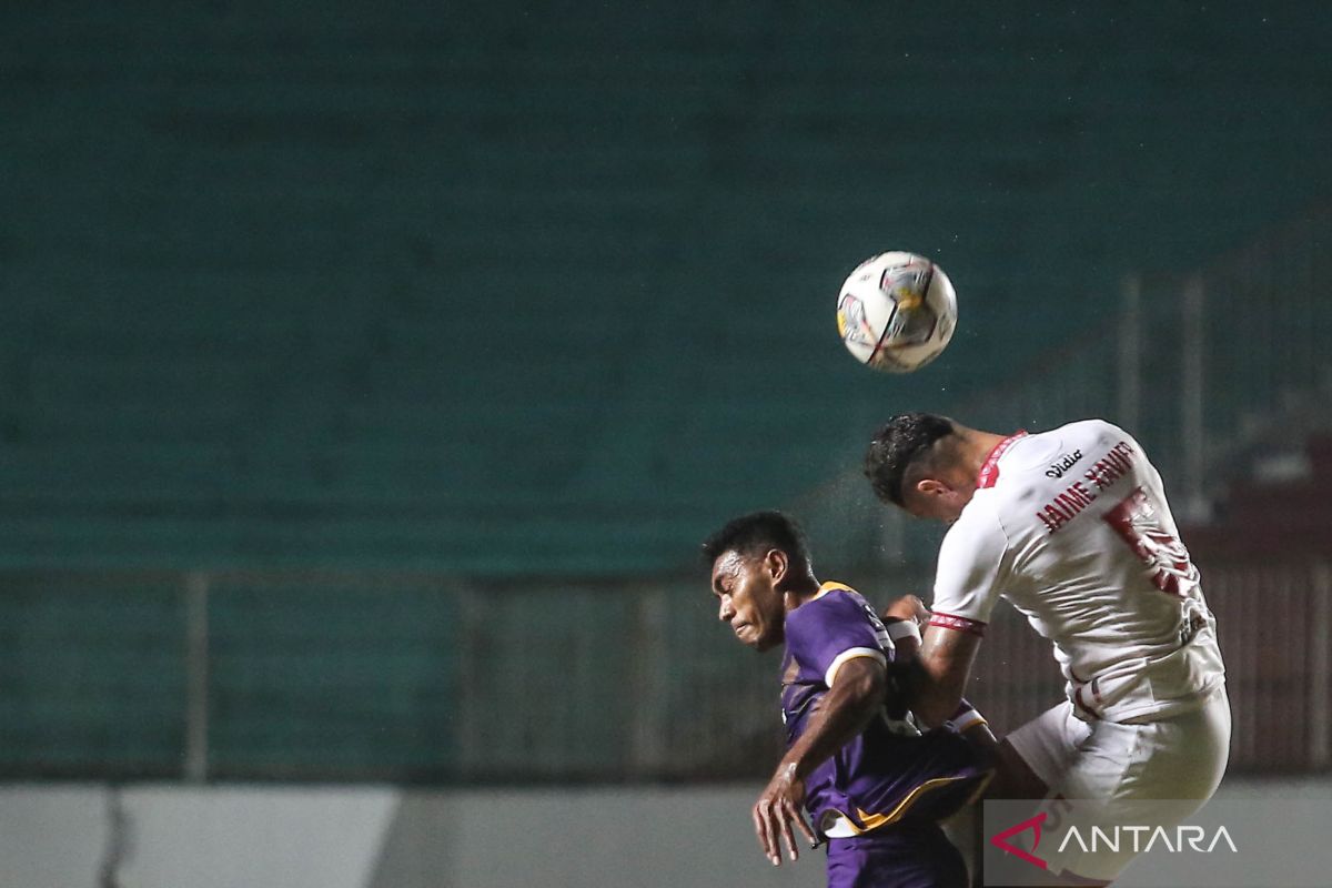 Liga 1 Indonesia - Persis hentikan rentetan kemenangan beruntun Persik